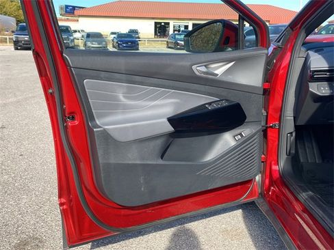 Used 2023 Volkswagen ID.4 Pro S image 18