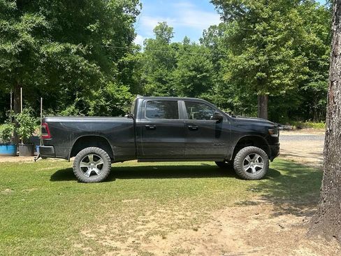 Used 2019 RAM 1500 Sport w/ Level 2 Equipment Group AWD/4WD image 9