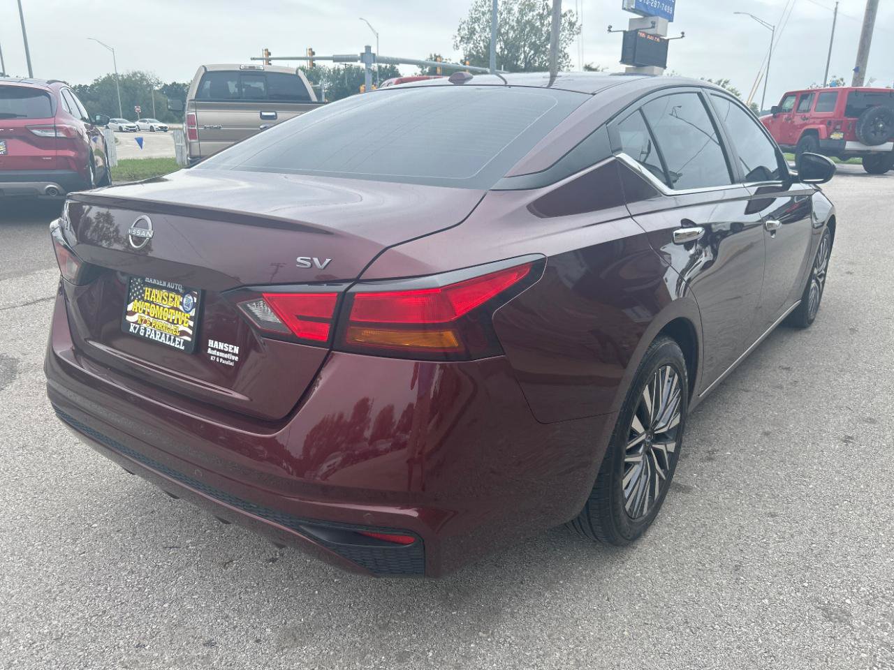 Used 2024 Nissan Altima 2.5 SV FWD image 5