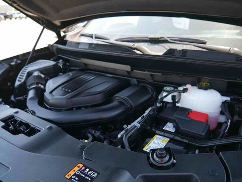 Used 2026 Chevrolet Traverse Z71 AWD/4WD image 13