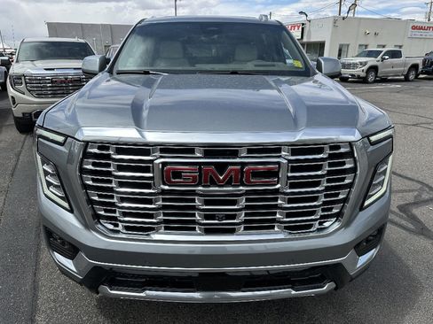 New 2026 GMC Yukon XL Denali w/ Denali Reserve Package AWD/4WD image 2