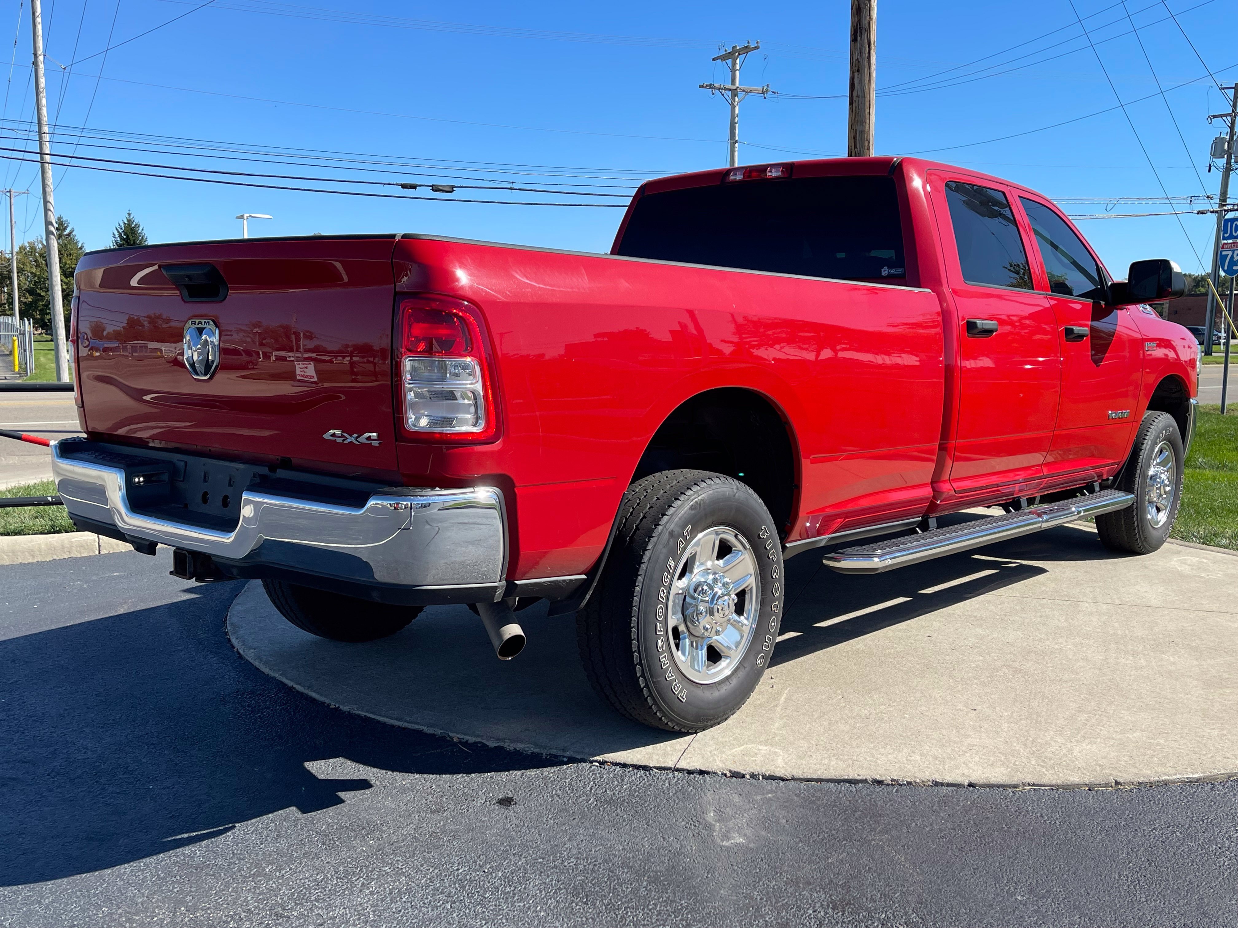 Used 2022 RAM 2500 Tradesman w/ Chrome Appearance Group AWD/4WD image 7