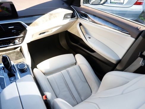 Used 2017 BMW 540i image 26