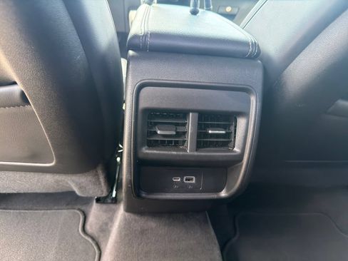 Used 2024 Cadillac XT4 Premium Luxury FWD image 36