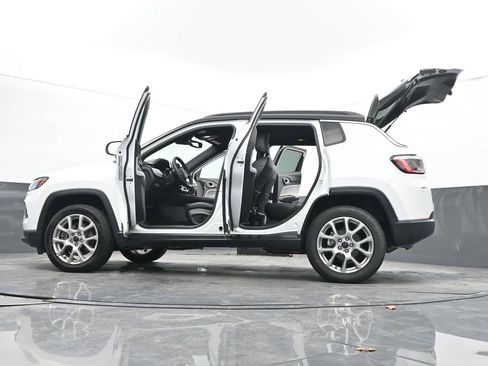 Used 2025 Jeep Compass Limited image 73