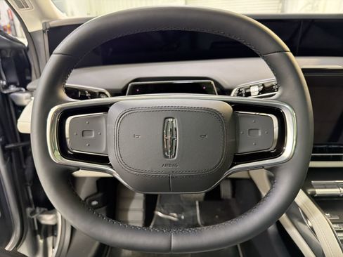 New 2026 Lincoln Nautilus Premier image 13