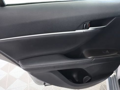 Used 2022 Toyota Camry XLE w/ Navigation Package FWD image 27
