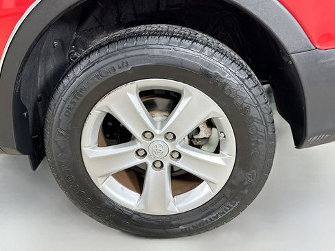 Used 2013 Toyota RAV4 XLE image 36