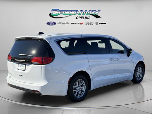 New 2026 Chrysler Voyager LX FWD image 13