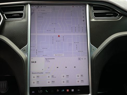 Used 2017 Tesla Model S 75D image 45