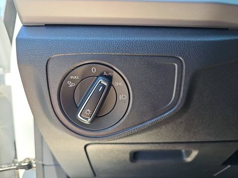 Used 2023 Volkswagen Atlas SE w/ Panoramic Sunroof Package FWD image 31
