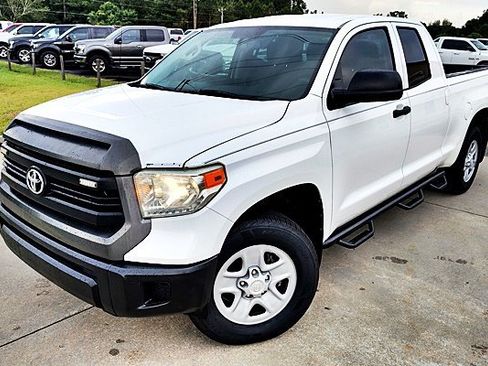 Used 2017 Toyota Tundra SR AWD/4WD image 3