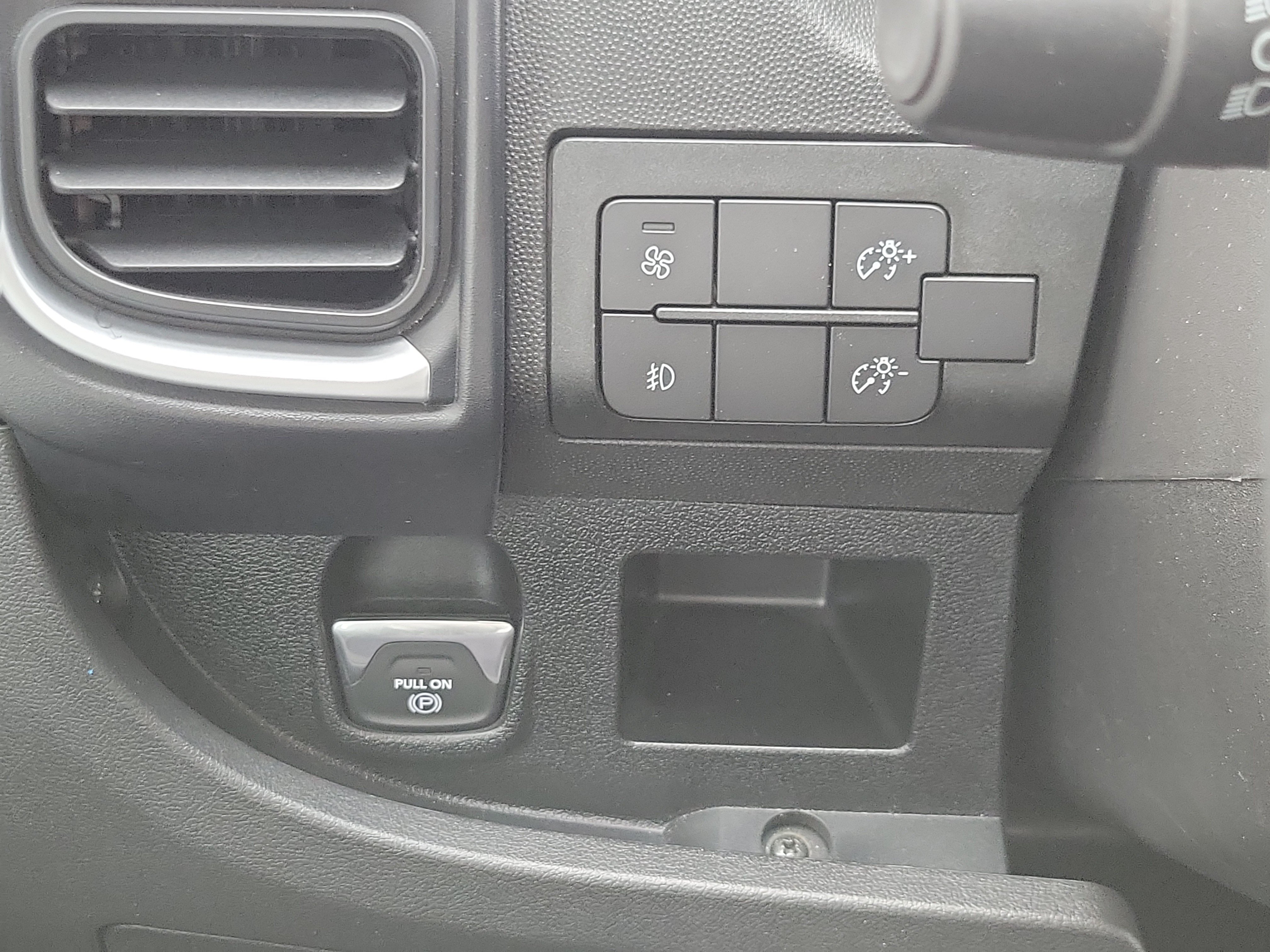 Used 2025 RAM ProMaster 3500 w/ Quick Order Package 22G SLT FWD image 10