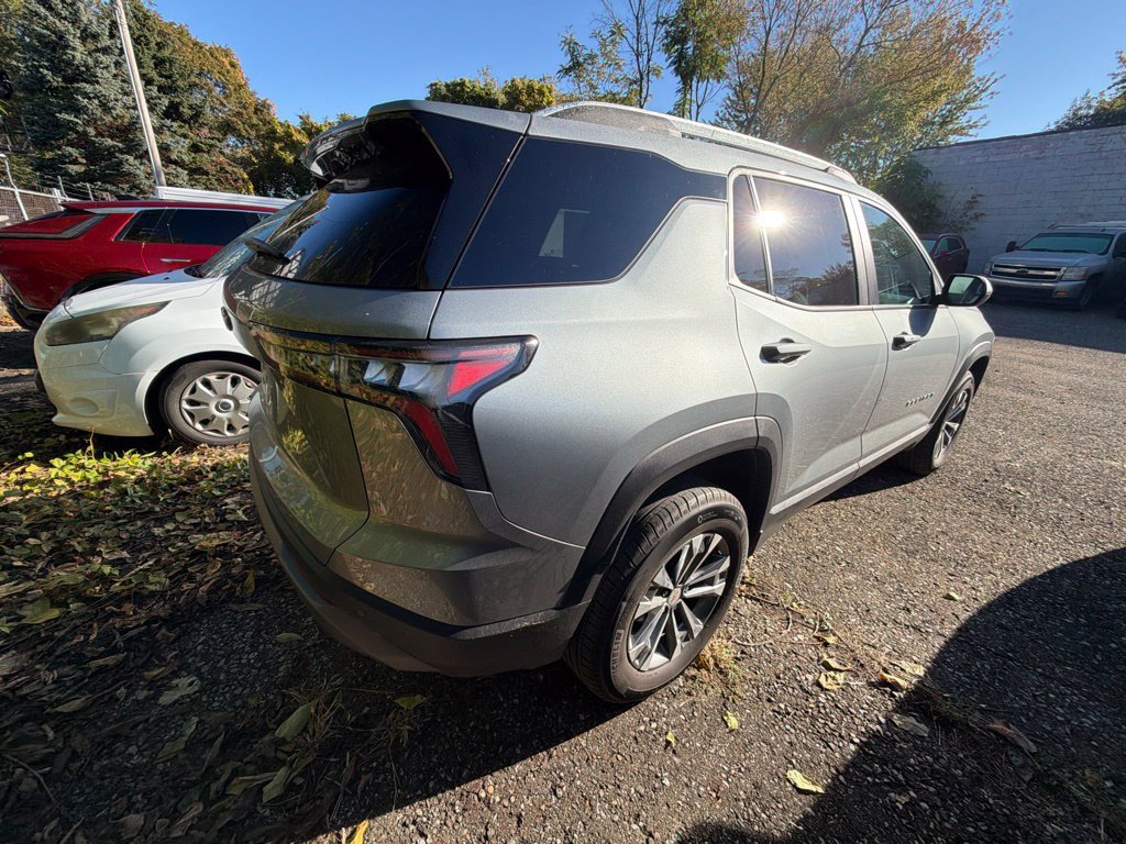 Used 2025 Chevrolet Equinox LT w/ Convenience Package II AWD/4WD image 6
