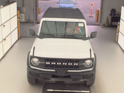 Used 2025 Ford Bronco Big Bend AWD/4WD image 3