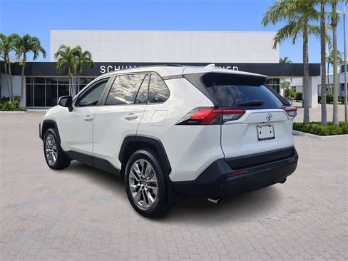 Used 2019 Toyota RAV4 XLE Premium w/ Cold Weather Package image 5
