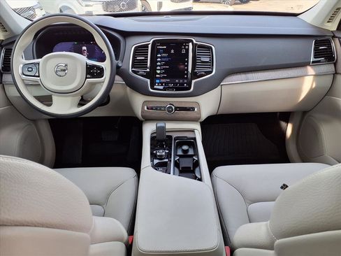 Certified 2024 Volvo XC90 B6 Plus image 18