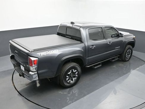 Used 2021 Toyota Tacoma TRD Off-Road image 17