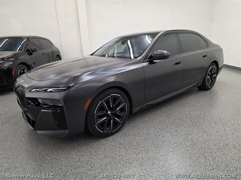 Used 2023 BMW 760i xDrive AWD/4WD image 4