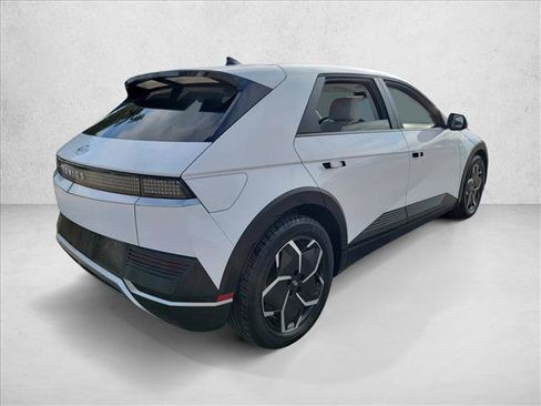 Used 2022 Hyundai Ioniq 5 SEL w/ Cargo Package image 5