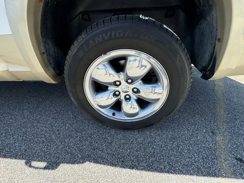 Used 2014 RAM 1500 Laramie Longhorn w/ Convenience Group image 21