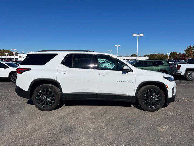 Used 2023 Chevrolet Traverse RS w/ LPO, Floor Liner Package AWD/4WD image 4