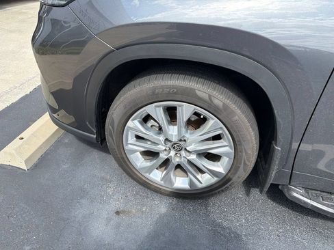 Used 2021 Toyota Highlander Limited AWD/4WD image 13