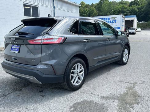 Used 2024 Ford Edge SEL AWD/4WD image 3