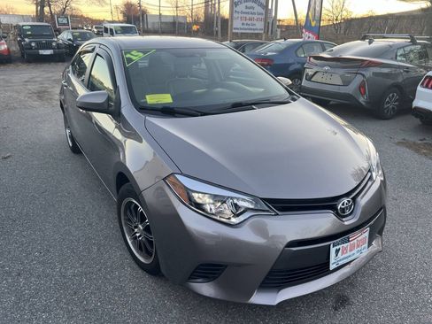 Used 2015 Toyota Corolla LE FWD image 5