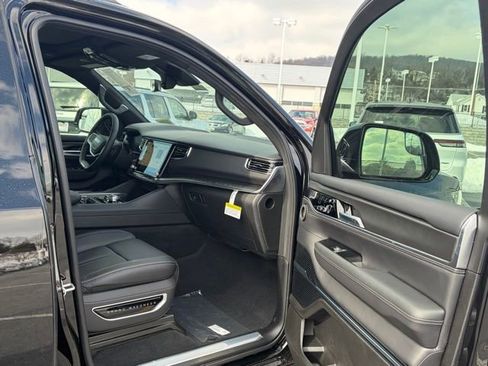 New 2026 Jeep Grand Wagoneer Summit image 26