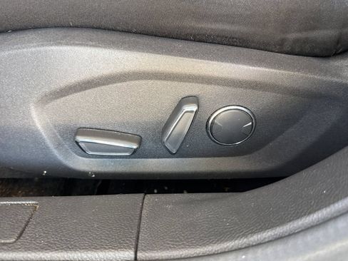 Used 2015 Ford Fusion SE FWD image 19