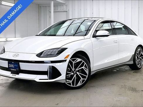 Used 2025 Hyundai Ioniq 6 Limited AWD/4WD image 2