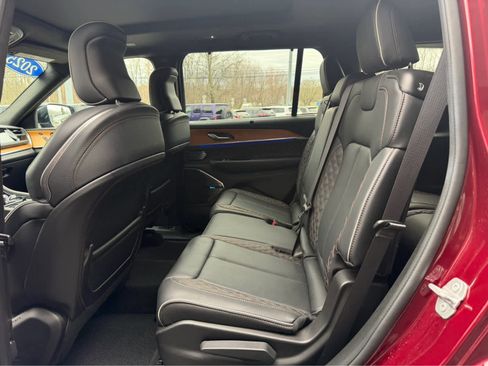 Used 2025 Jeep Grand Cherokee L Summit image 15