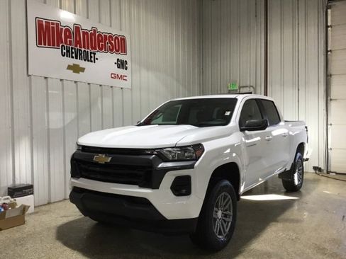 New 2024 Chevrolet Colorado LT w/ LT Convenience Package II image 1