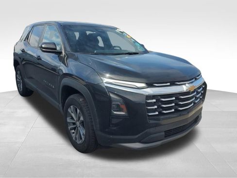 Used 2025 Chevrolet Equinox LT AWD/4WD image 9
