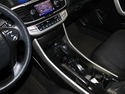Used 2013 Honda Accord EX image 21