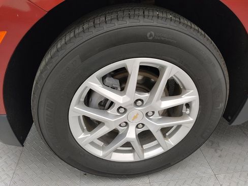 Used 2024 Chevrolet Equinox LT w/ LPO, Floor Liner Package FWD image 31