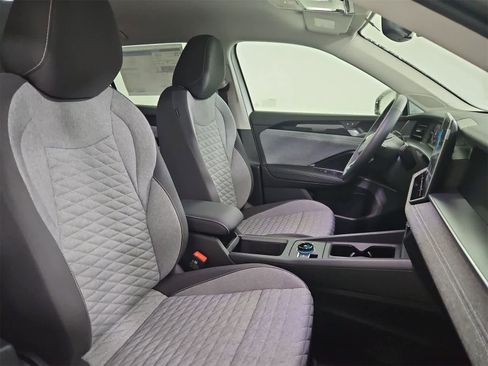 New 2026 Volkswagen Tiguan S image 21