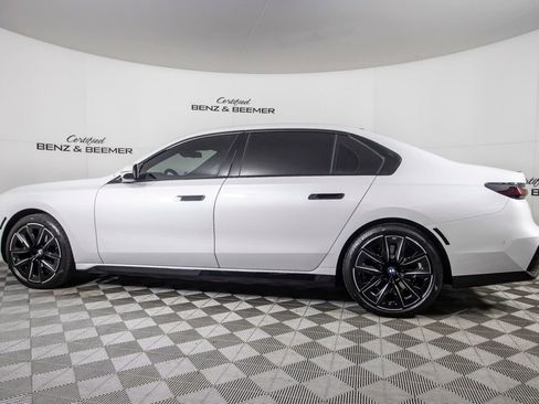 Used 2025 BMW 740i 740i w/ Premium Package image 10