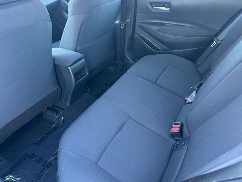 Used 2021 Toyota Corolla LE image 11