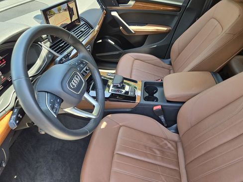 Certified 2023 Audi Q5 2.0T Premium Plus w/ Premium Plus Package AWD/4WD image 17