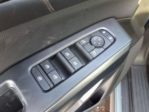 New 2026 Nissan Pathfinder SV image 22