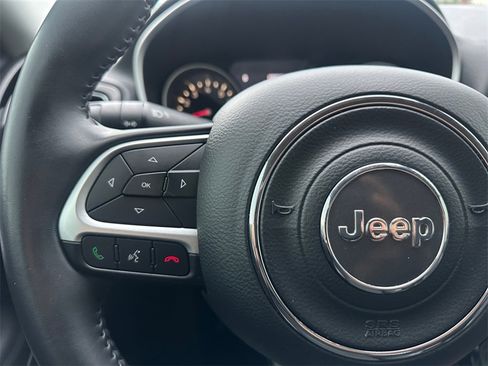 Used 2018 Jeep Compass Altitude w/ Popular Equipment Group image 26