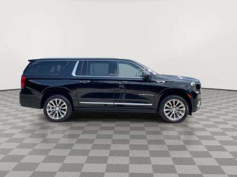 Used 2021 GMC Yukon XL Denali w/ Denali Premium Package AWD/4WD image 9