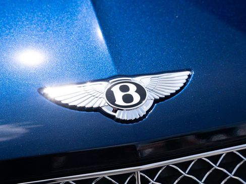 Used 2022 Bentley Bentayga AWD/4WD image 7