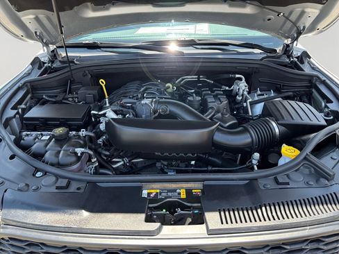 Used 2025 Dodge Durango GT w/ Blacktop Package RWD image 9