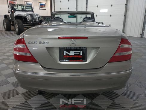 Used 2004 Mercedes-Benz CLK 320 Cabriolet image 16