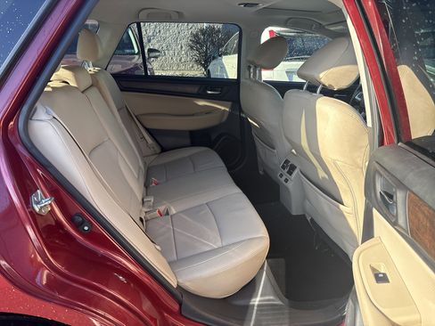 Used 2017 Subaru Outback 2.5i Limited image 11