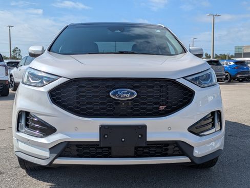 Used 2019 Ford Edge ST w/ Equipment Group 401A image 3