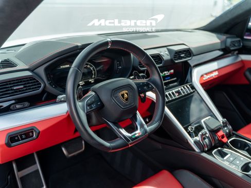 Used 2022 Lamborghini Urus AWD/4WD image 14